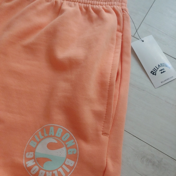 BILLABONG NEW Zip It Hoodie & Fleece Shorts Set - Picture 9 of 14